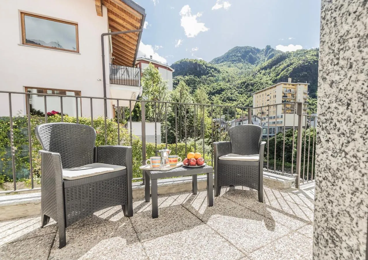 La Casa Sul Fiume Aparthotel Chiavenna