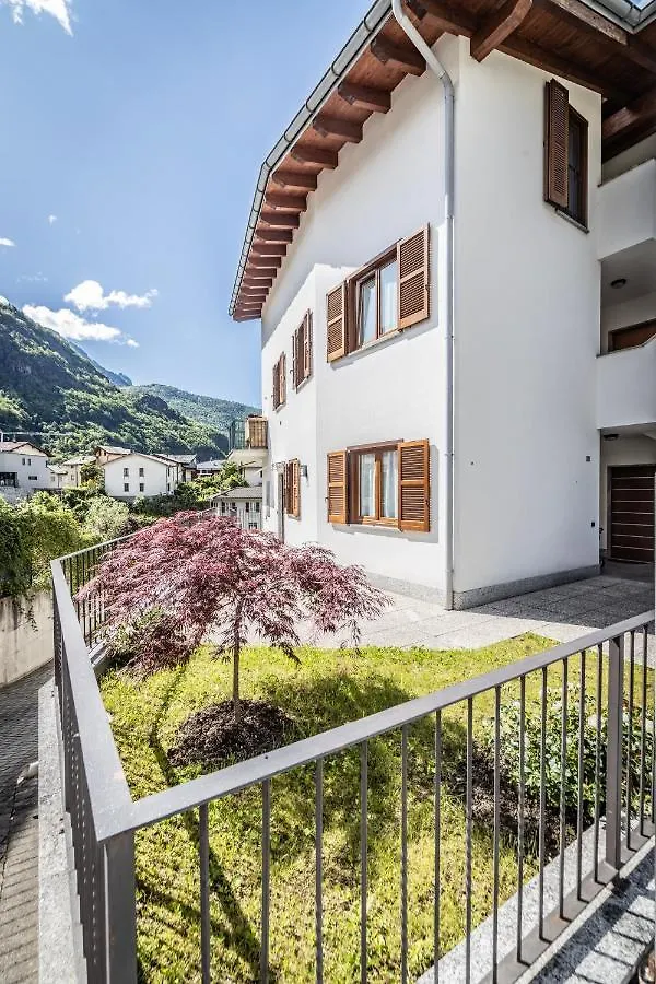 La Casa Sul Fiume Aparthotel Chiavenna 0*,